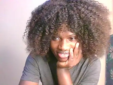 _Dana1's Live Chat Room