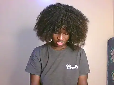 _Dana1's Live Chat Room