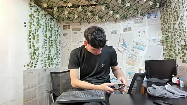 DANIEL_Hot777 Webcam show