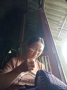 Hala-tia Ruang Obrolan Langsung