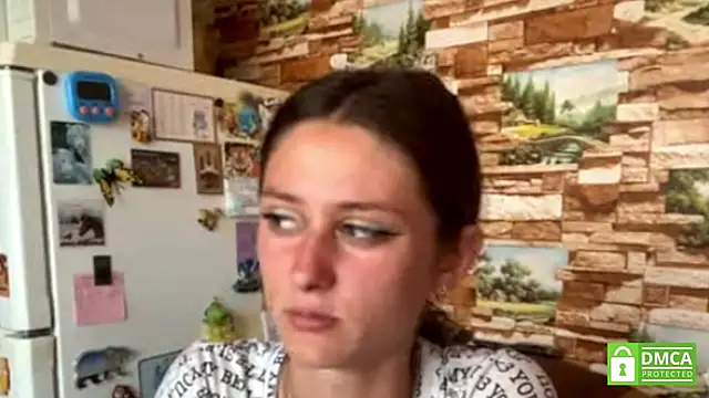ElenaRosko Adlı Modelin Canlı Sohbet Odası
