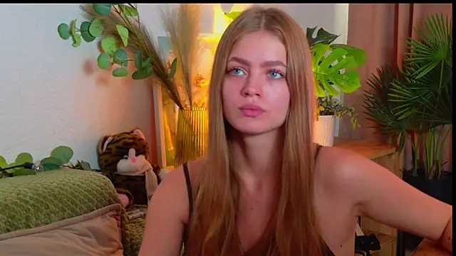 EmillyStarr's Live Chat Room