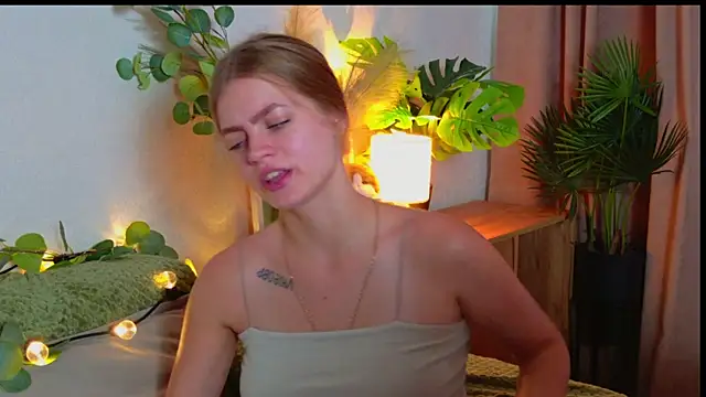 Živá chatovací místnost EmillyStarr