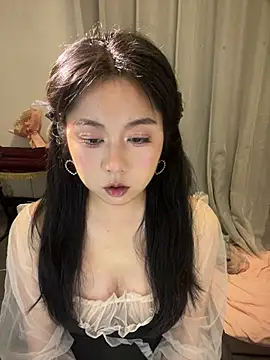 Phòng Chat Trực Tiếp oooooBaby129