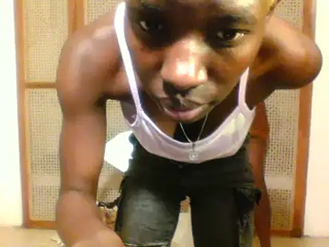 Goldy_petite's Live Chat Room