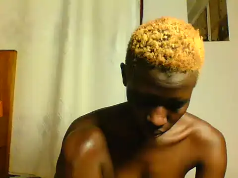 Goldy_petite's Live Chat Room