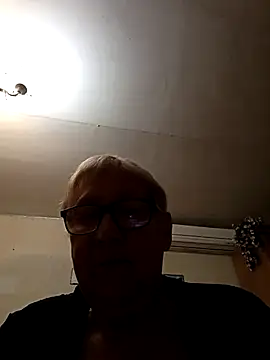 Molli1408 – Naživo chatovacia miestnosť