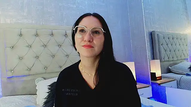 Antonella_Saa – Naživo chatovacia miestnosť