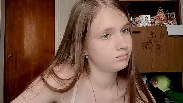 CecilleSollors' Live Sex Cam Show