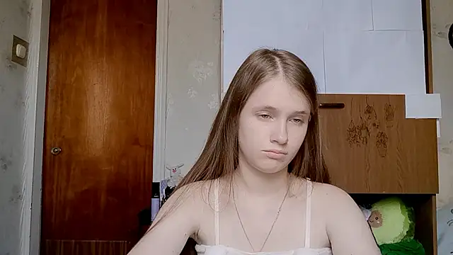 CecilleSollors élő chatszobája