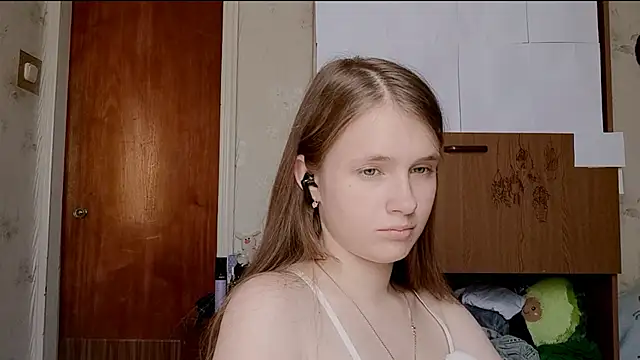 CecilleSollors Adlı Modelin Canlı Sohbet Odası