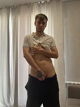 Živá kamerová sex show UniversalDicktures