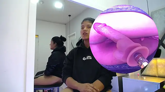 Phòng Chat Trực Tiếp Natasha_Broown