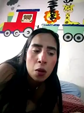 alice_xoxo_ élő chatszobája