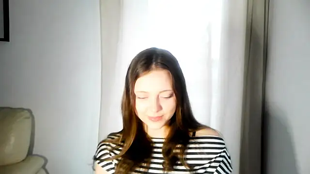 TabithaKua Adlı Modelin Canlı Sohbet Odası