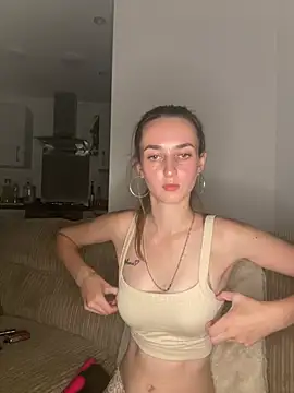 غرفة دردشة ririgirl780 المباشرة