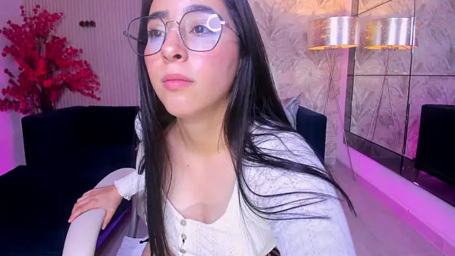 Živý XXX chat Emilyy_parker_