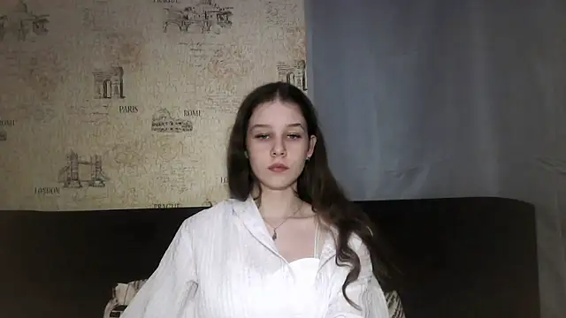 ElinoreHuxman's Live Chat Room