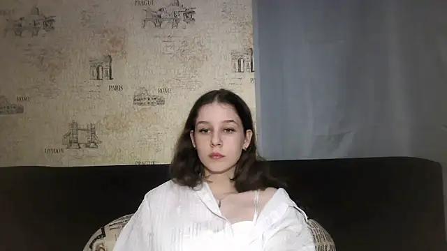ElinoreHuxman's Live Chat Room