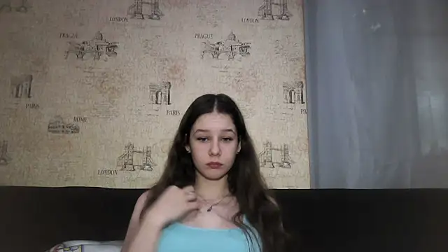 ElinoreHuxman's Live Chat Room