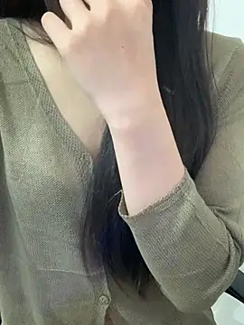 Lilie22 Adlı Modelin Canlı Sohbet Odası