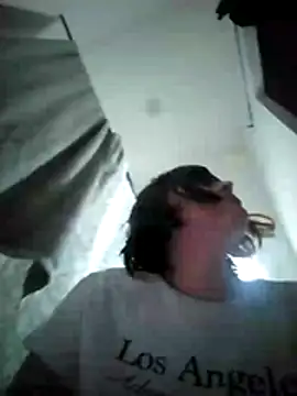 Chat soba uživo modela KIMII_1