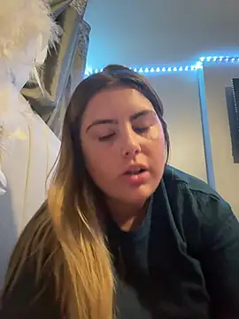 hiddensecretxx's Live Sex Cam Show