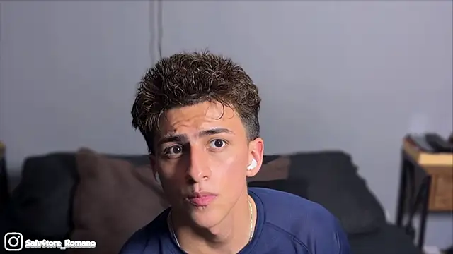عرض كام salvatore_romanoo الجنسي المباشر