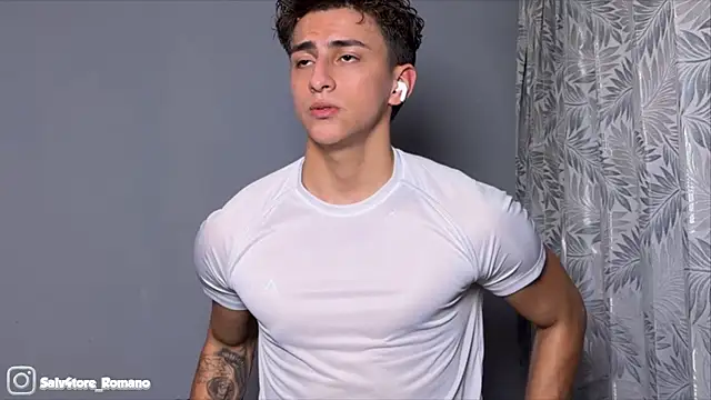 salvatore_romanoo – live sex-cam-show