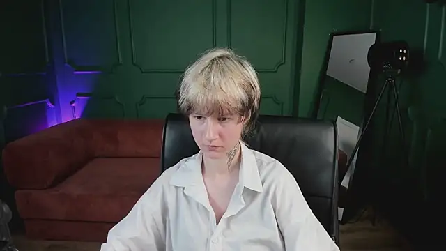 Senpai_Sins' Live Chat Room