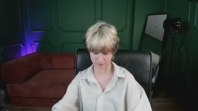Senpai_Sins লাইভ চ্যাট রুম