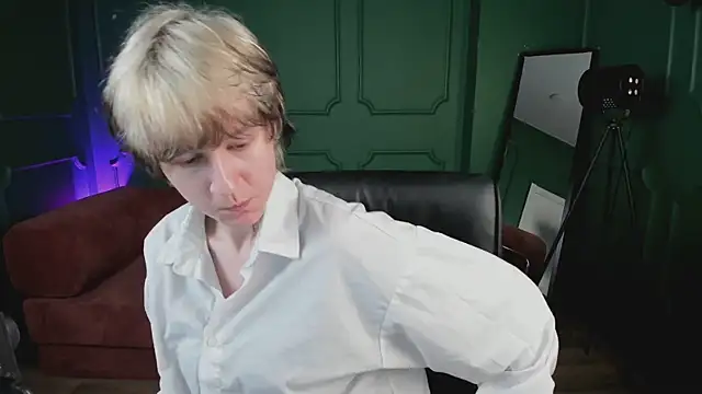 Senpai_Sins Live Chatraum