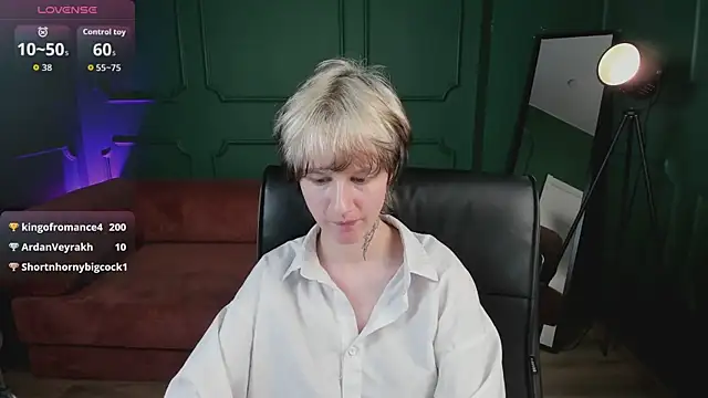 Živá chatovací místnost Senpai_Sins