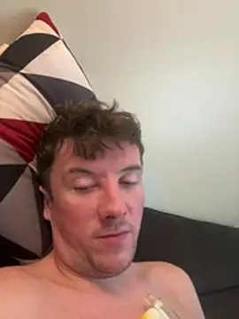 Živá chatovací místnost thatgreatwhitecock