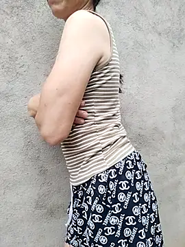 Jadi_M Live chatroom