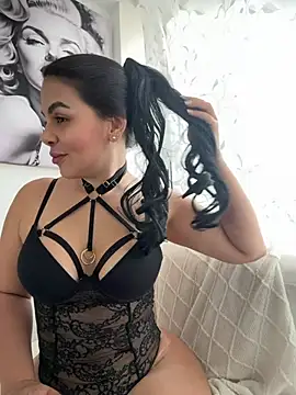 PamelaCosta's Live Chat Room