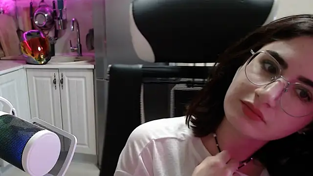 Živá chatovací místnost Regina_glow