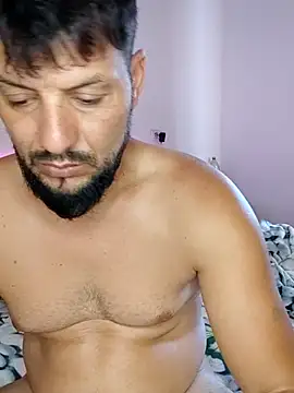 yasmi25's Live Sex Cam Show