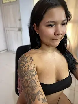 kiaradollsn Live chat-huone