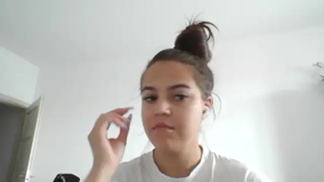 Chat soba uživo modela Di_Gi