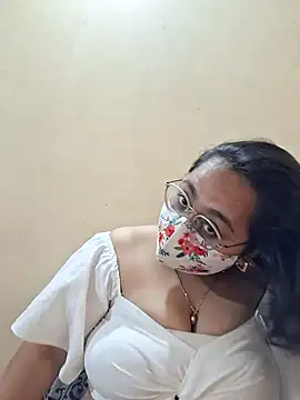 Riya__naughty লাইভ চ্যাট রুম