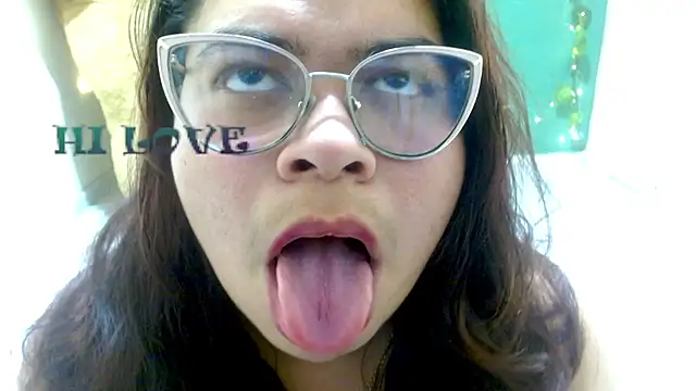 xiomara1609's Live Chat Room