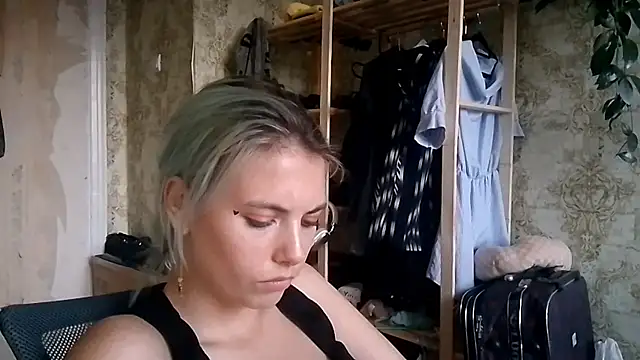 Phòng Chat Trực Tiếp Helen18glo