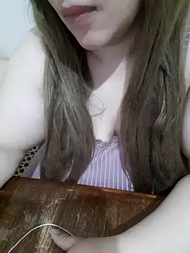 חדר צ'אט בשידור חי של Madam_bezzzoul