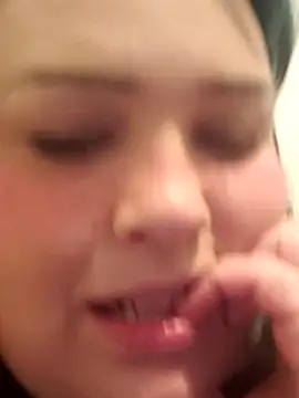 Živá chatovací místnost BbGurl18