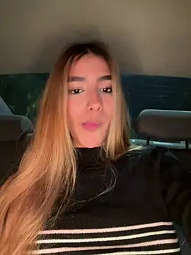 Živá chatovací místnost Lucy_lu01