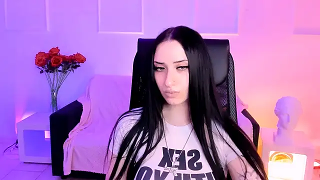 MonicaLowes 现场聊天室