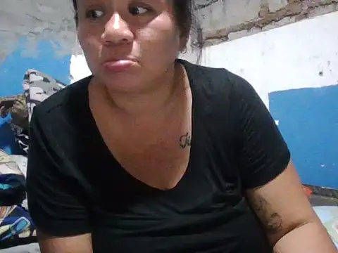 חדר צ'אט בשידור חי של _bigboobs69_