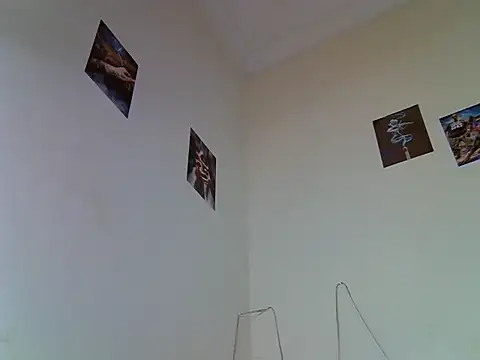 Camilla_Cum Live Chatraum