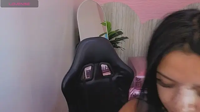 חדר צ'אט בשידור חי של veronica_ros_t